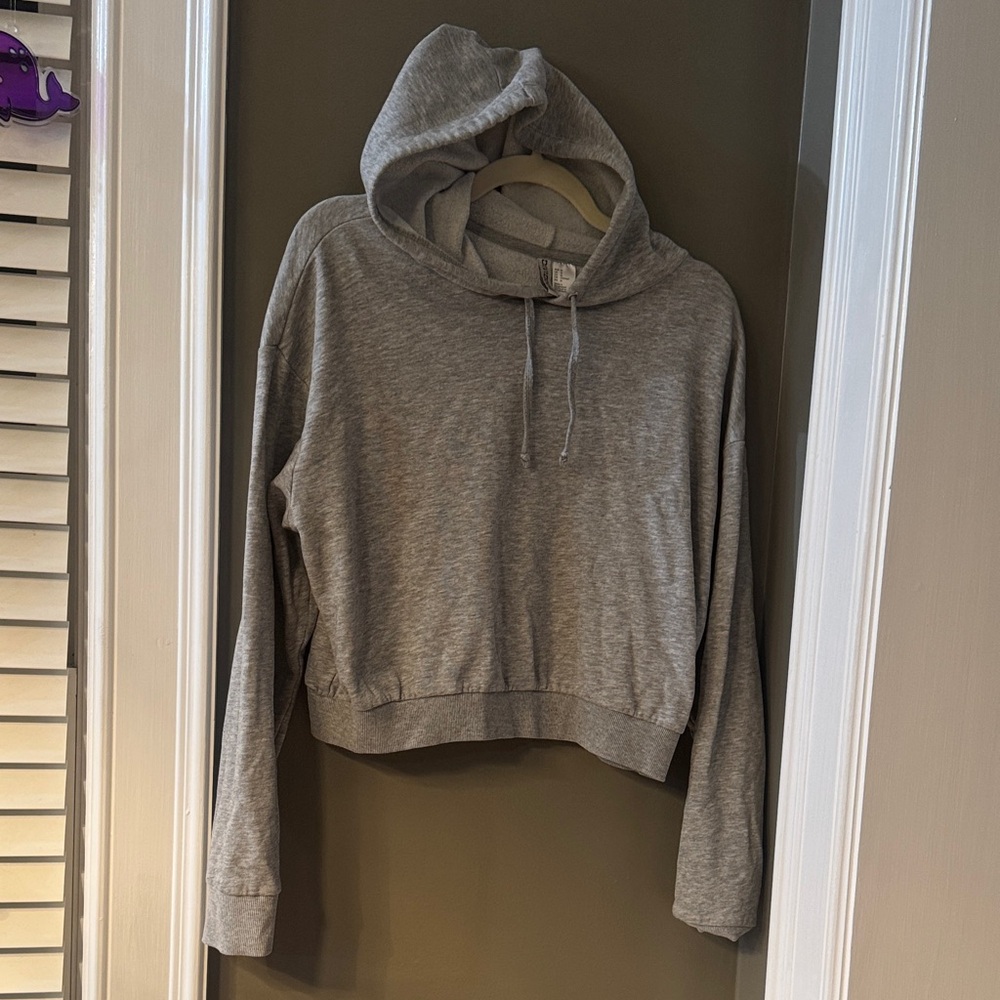 H&M size M Light Gray cropped Women's Hoodie sweatshirt lightweight